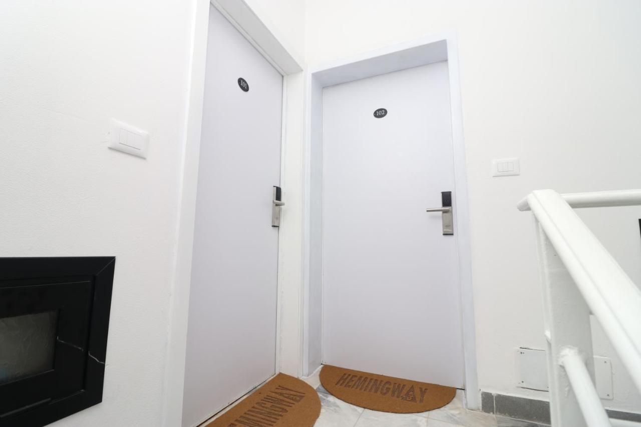 Heming-Way Hotel Durrës 外观 照片