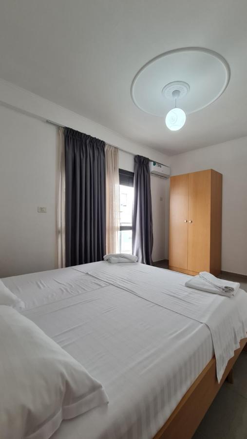 Heming-Way Hotel Durrës 外观 照片